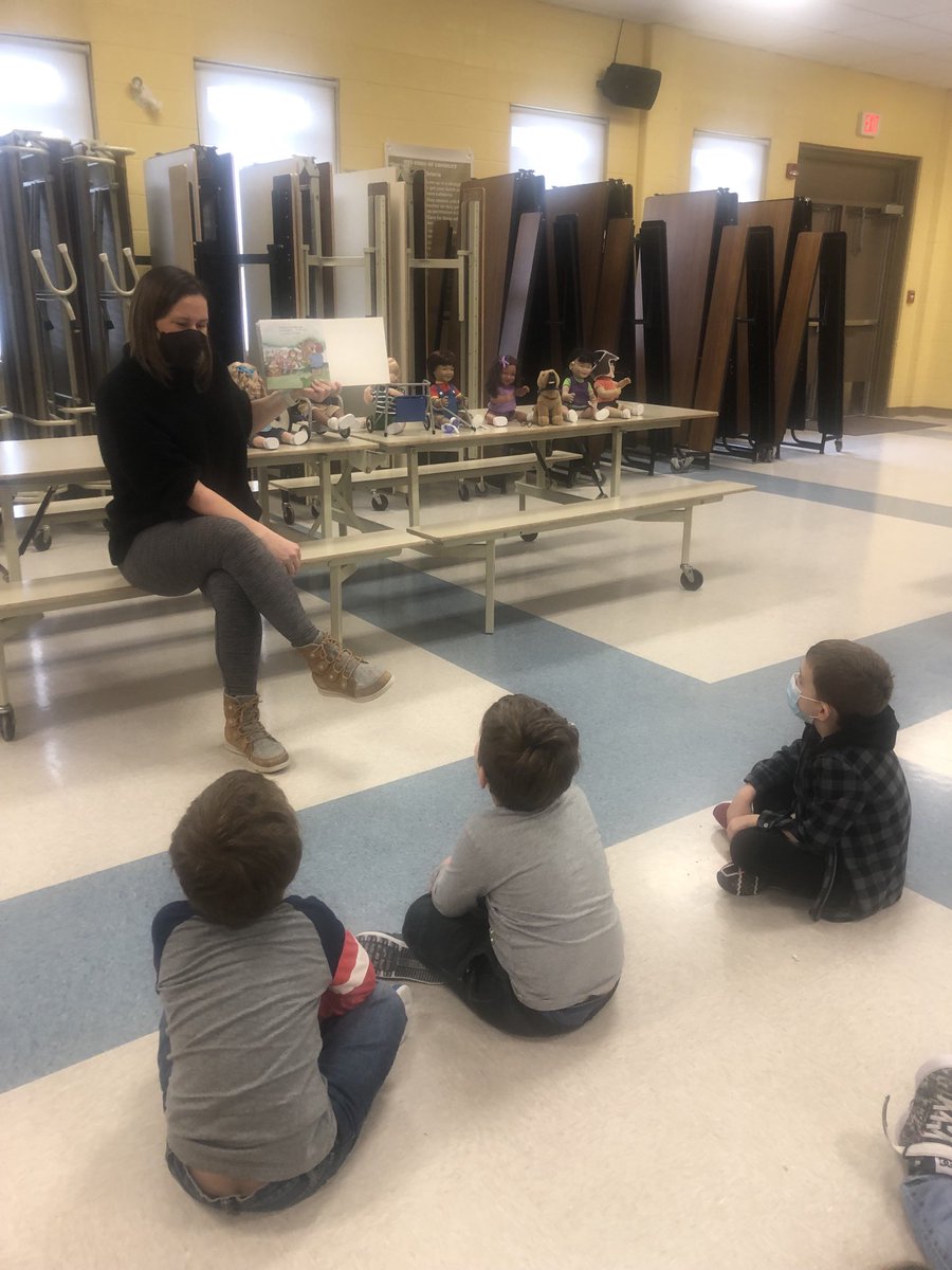 Another great day at ⁦⁦<a href="/HTE_K4/">HTEK4</a>⁩  with Rachel ⁦<a href="/EasterSealsNL/">Easter Seals</a>⁩. The kindergarteners loved the “I Can Too” presentation. Thanks!