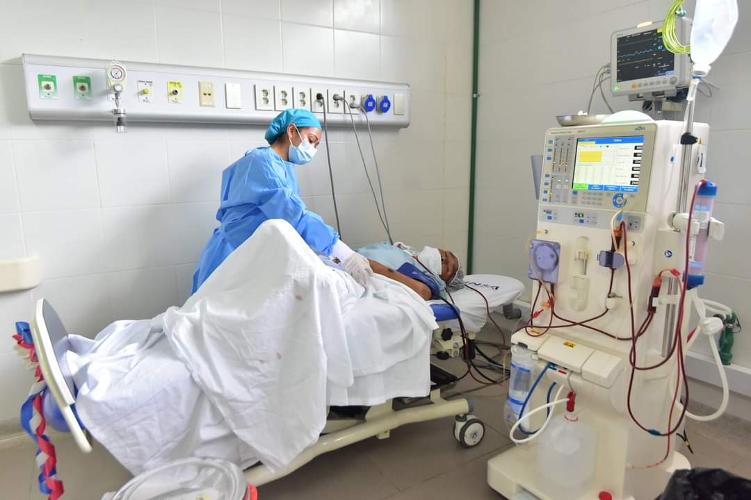 GobiernoJunin's tweet photo. 🔴🔵 [#GRJSalud]
👩‍⚕️¡Porque la salud es un derecho de todos!
Implementamos el 𝘀𝗲𝗿𝘃𝗶𝗰𝗶𝗼 𝗱𝗲 𝗵𝗲𝗺𝗼𝗱𝗶𝗮́𝗹𝗶𝘀𝗶𝘀 en el 𝗛𝗼𝘀𝗽𝗶𝘁𝗮𝗹 𝗗𝗲𝗺𝗮𝗿𝗶𝗻𝗶 para nuestros pacientes con 𝗶𝗻𝘀𝘂𝗳𝗶𝗰𝗶𝗲𝗻𝗰𝗶𝗮 𝗿𝗲𝗻𝗮𝗹. https://t.co/ST05Zey9ym