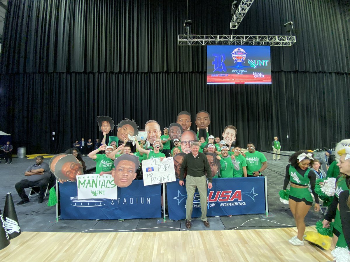 Game time! Cheering on <a href="/MeanGreenMBB/">UNT Basketball</a> with our Mean Green Maniacs. #GMG #HoopsAtTheStar