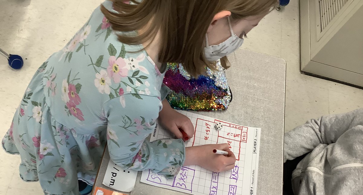 We’ve been working really hard on arrays &amp; multiplication in Math! Playing “Boxed Out” was a great way to apply our skills and have some fun. 😊 Thank you <a href="/LKelempro/">LKDSB Elem Program</a> for this awesome game!