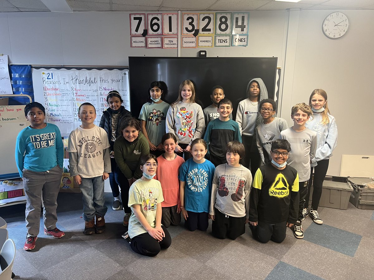kmkolber's tweet photo. Throwback Thursday with this amazing group!❤️ @Hill_Huskies https://t.co/0M2qqcJcJa