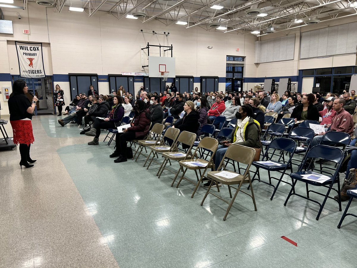Wilcox_AP's tweet photo. Welcome parents of the class of 2035! #kindergartenkickoff https://t.co/6HYPpYUYv2