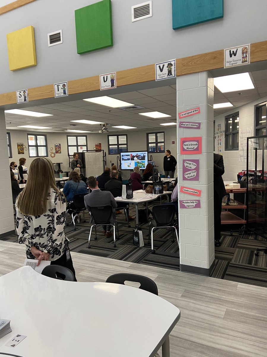 Highview6th's tweet photo. @Highview6th enjoyed sharing the #EFMath @SagaEducation program with @DigitalPromise @DPLeague and @CityMiddletown community members! #MiddieRising #AimHIGHview https://t.co/gvIupKgihP
