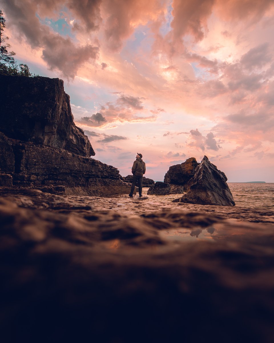 AnthonyGug's tweet photo. @lisahughes_bank My favourite from last year. Taken on the Bruce Peninsula as the Sun was setting right after a thunder storm! https://t.co/6HV7Muc2Nn