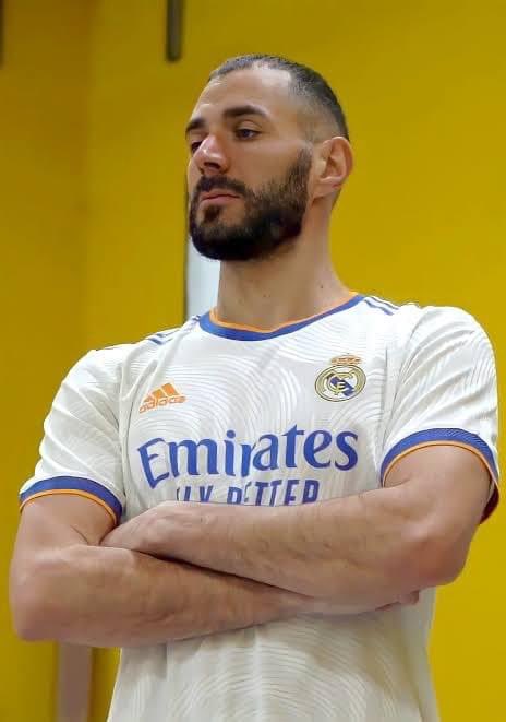 ZS5__'s tweet photo. @DavidBlancoGue4 @lukamodric10 @As_TomasRoncero @Benzema https://t.co/g9wlXBdiJr