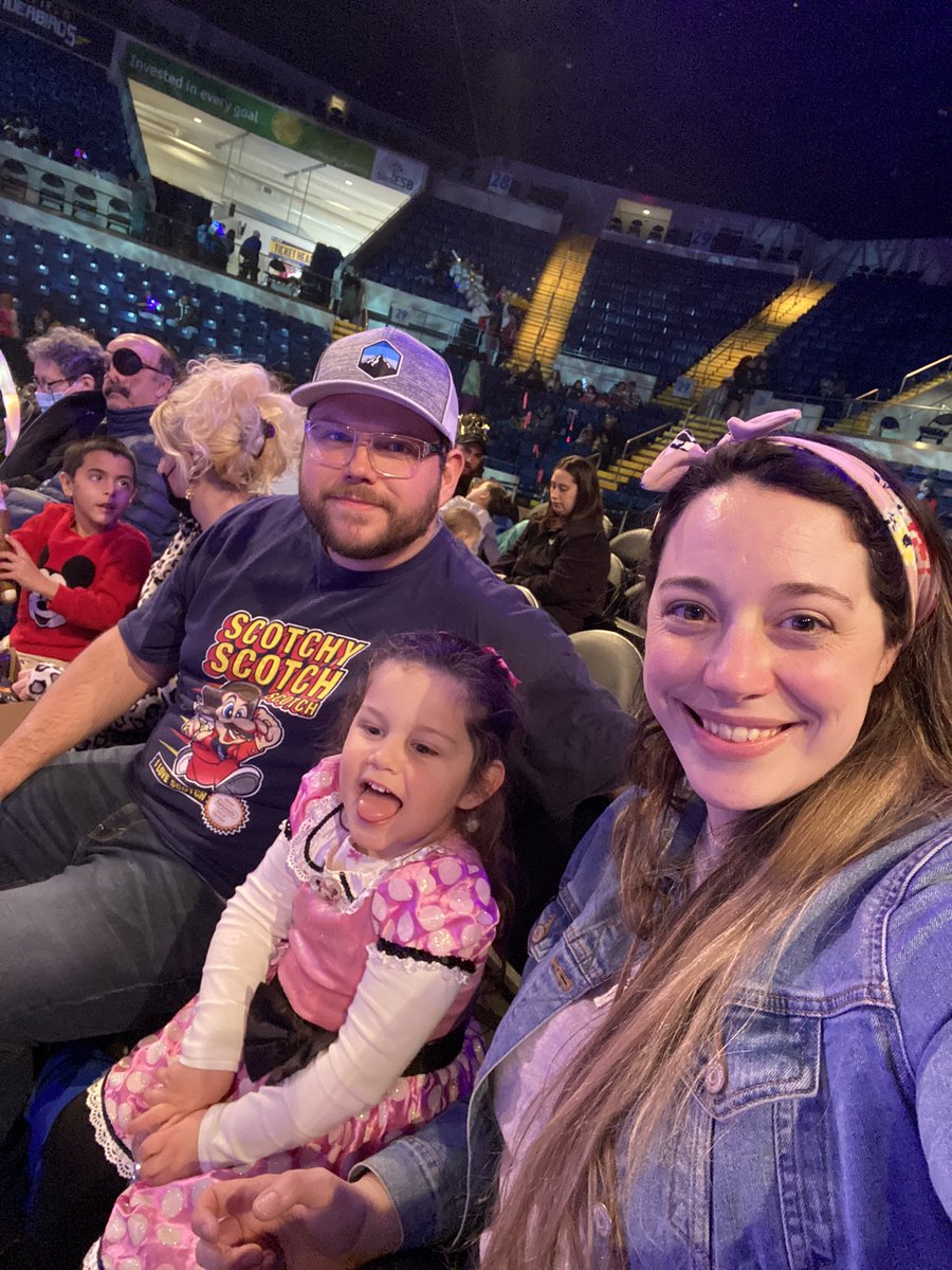 amers909's tweet photo. Front row center for #DisneyOnIce https://t.co/Gjh1Jh3MqH