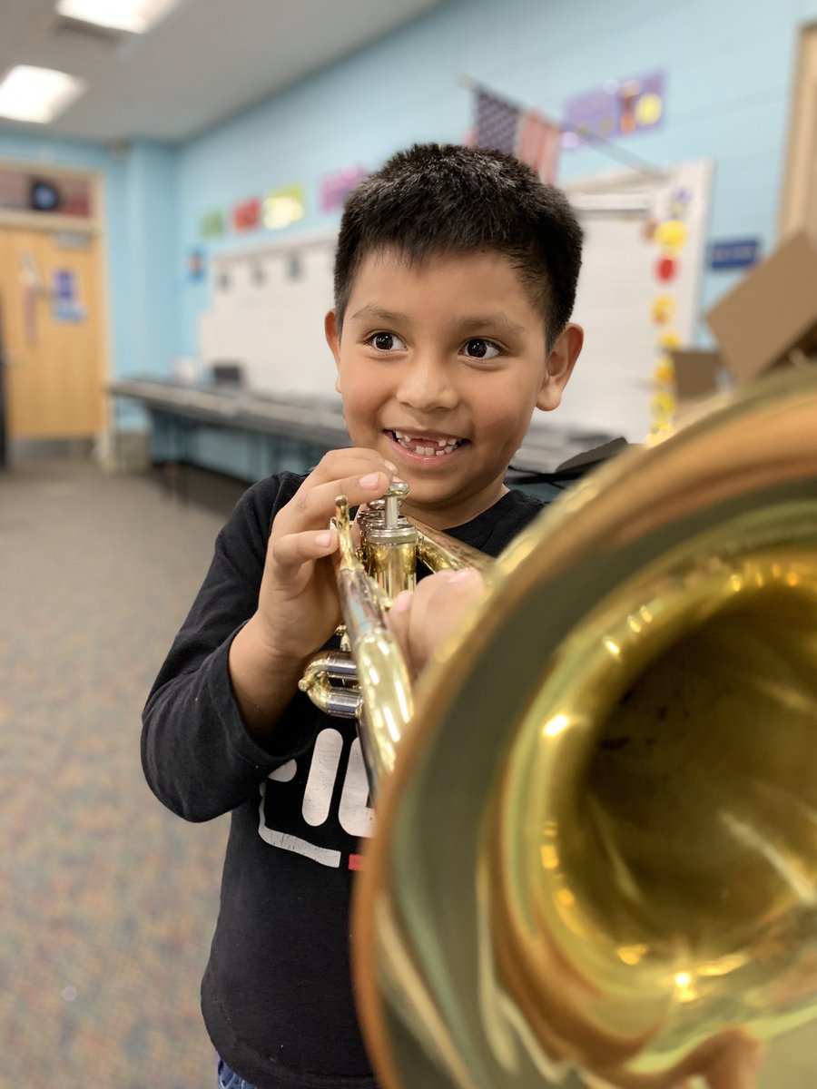 Music_MayBerry's tweet photo. Petting Zoo 2022 #monaviewmoments @MonaviewES @Yommy2016 @leeannadmes https://t.co/0hvTcIWPQG