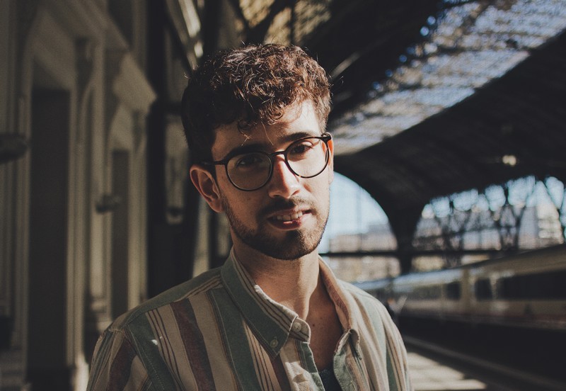 StarryMag's tweet image. .@jayblanesmusic fans find out what the #singersongwriter shares exclusively with reporter @jennyrockstar about latest single #TotheMoonlight at starrymag.com/jay-blanes-to-…! #indiepop