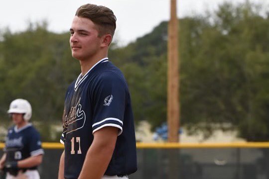 MessiahBaseball's tweet photo. Falcons win their 4th straight in thrilling fashion scoring 6 straight runs to win 7-6! 🙌

#OneHeartOneSoul https://t.co/OtMGocQn85
