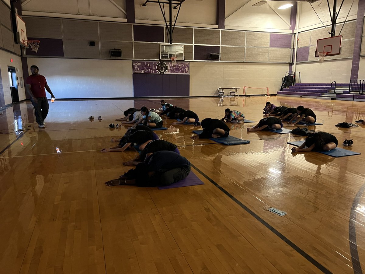 For recovery we included a little yoga session in our day after track meet practice. @SMCISD_Rattlers <a href="/SMCISD_Strength/">Rattler Strength and Conditioning</a> <a href="/GoodnightSMCISD/">Goodnight Middle School</a> #OGmentality #StrikeAsOne #RattlerUp