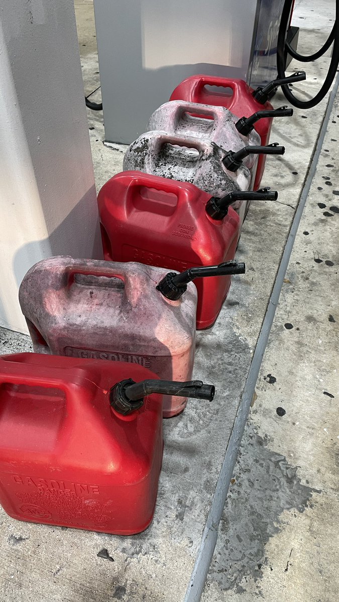 barbiedoll_eyw's tweet image. When the good outweighs the bad! #pumpinggas #suckedbankingaccount #luckymoney #keywest #sunset