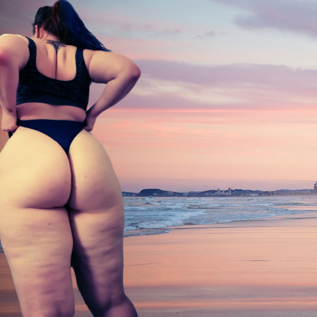 SucculentMelonz's tweet photo. Not just a pretty face and set of tits... 
If you're names James, I found your giant #peach. It washed up on the beach. #giantpeach #peachyass #bootyqueen #booty #makeitclap #sexonthebeach #onlyfans #onlyfanz #ofcontent #bigbuttbooty #BigButtLover #babygotback https://t.co/eGTZGVPKER