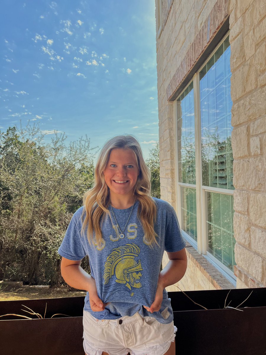 dyllpickkle's tweet photo. I’m extremely blessed and excited to announce my commitment to play D1 volleyball while furthering my academic career at San Jose State University! Huge shoutout to my family, friends, past, future and present coaches for making this possible!! Spartan up🤟🤟!!💙💛 #mwc https://t.co/Xd8l84Vgoe