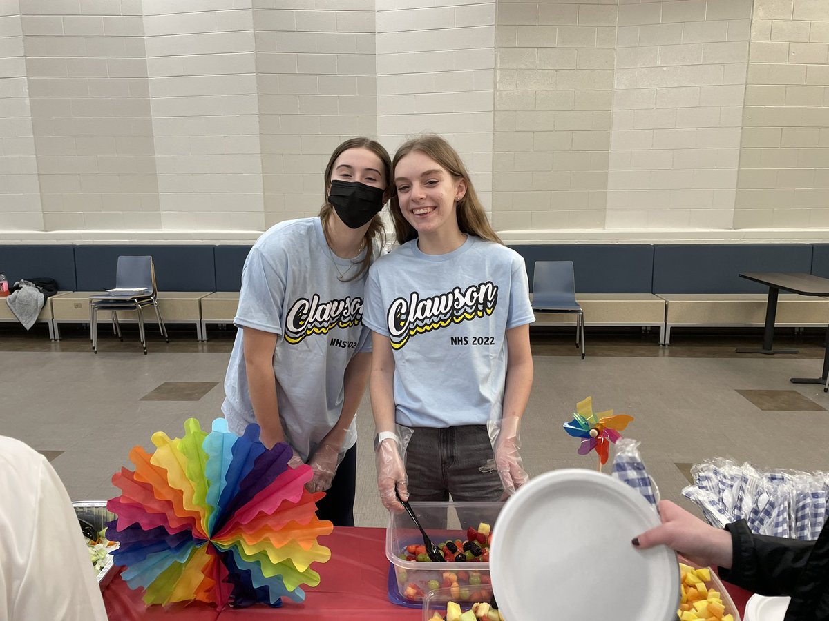 ClawsonNhs's tweet photo. HUGE thank you to everyone who came out to the charity dinner tonight to support The Rainbow Connection!!  We enjoyed some great food while donating to a GREAT cause!! 💙💛

Another VERY special thank you to the two speakers: Brenda Moore and Wendy Brewster!! 🌈🤍 https://t.co/dujipkBYJg