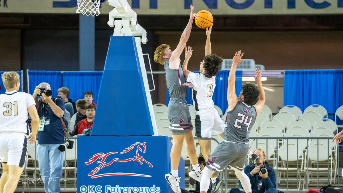 Your Cashion Wildcats stopped the Latta Panthers in their tracks and move to the State Semifinals tomorrow night at 7:30pm! #okpreps