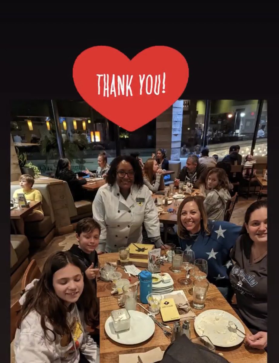 DriveCharter's tweet photo. What a fun night at CPK supporting our PTA dine out event!#rdcs #weareriverside #LDNESchools https://t.co/kEpKXv2KGP