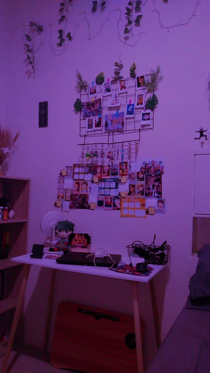 Kidsssssss01's tweet photo. My anime room 笑笑
#anime
#decorroom https://t.co/jJo5FTUu68