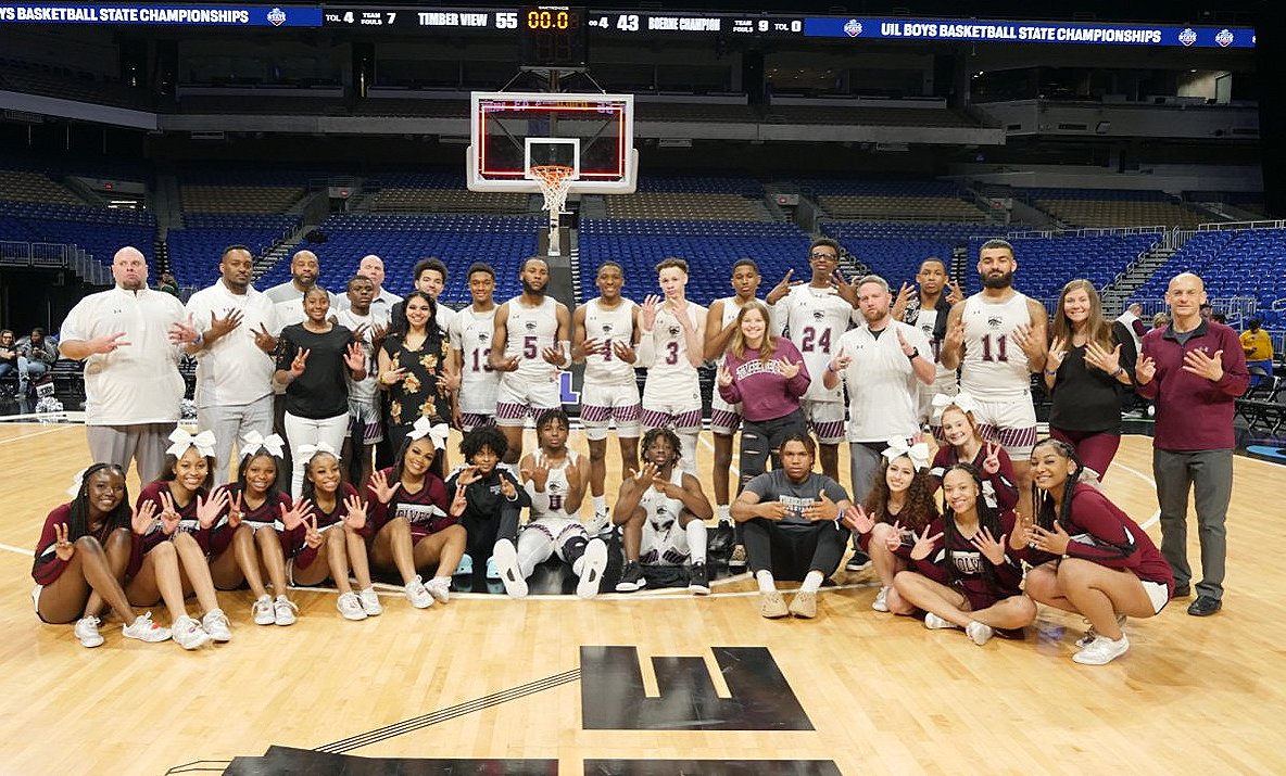They’re going to the final round!! The Timberview High School boys basketball team just clinched a spot in the state championship game! Go, Wolves! The team will play again on Saturday, March 12 at 3 p.m. Let’s take home the win! 🏀