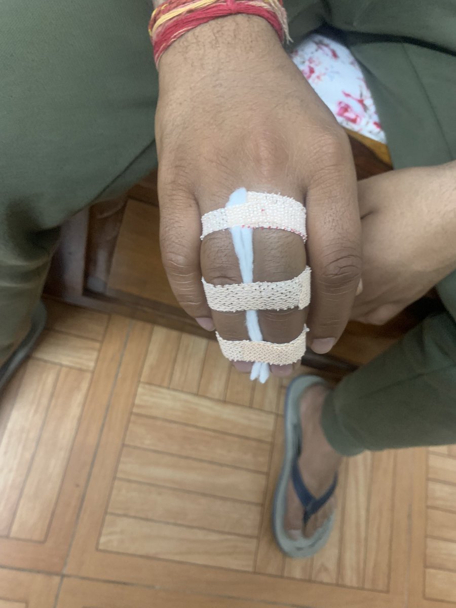 nupudasharma's tweet photo. @IAF_MCC @AskAnshul  one of AirForce Officer did assault with me and my brother at my resident, Noida. We are still getting threat to kill. FIR had been lodged already. We are looking for support from you to provide us justice. https://t.co/CVwK9zfMZQ