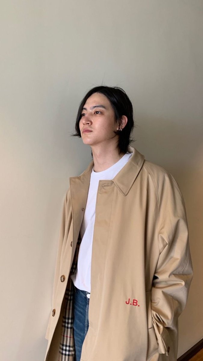 archive_Jaebeom's tweet photo. JAY B wearing Burberry trench coat. 😍

#JAYB #제이비 @jaybnow_hr https://t.co/TqB4AyXK6K
