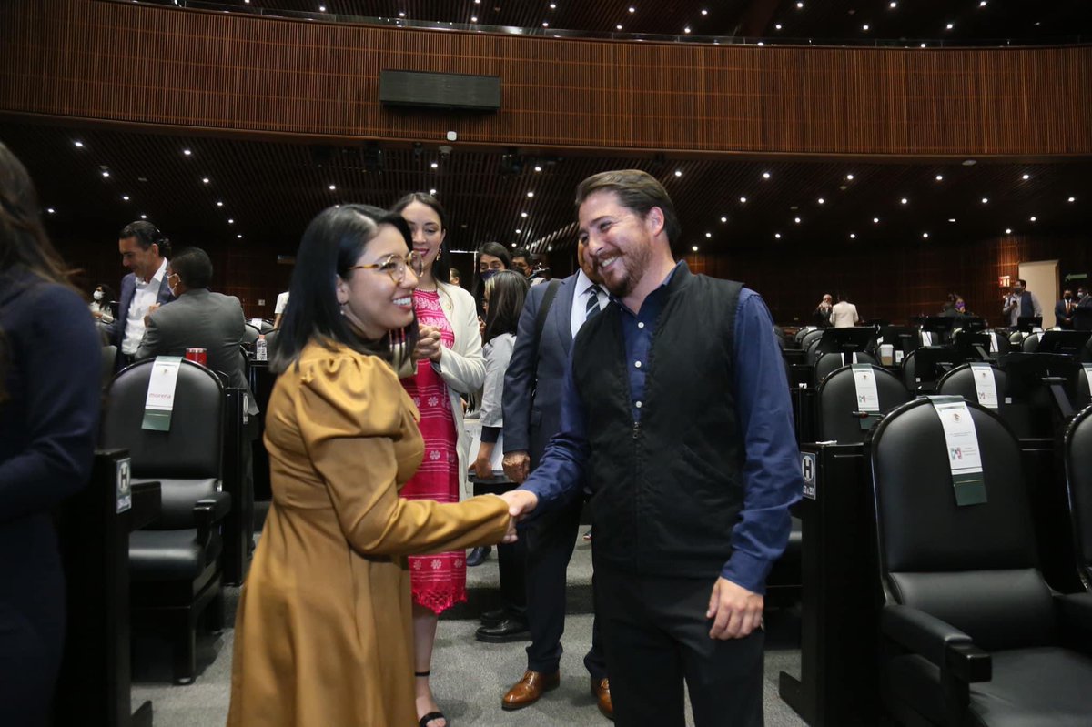 Un gusto coincidir con la compañera Secreraria de la Mesa Directiva, <a href="/_BrendaEspinoza/">Brenda Espinoza Lopez</a> 

Sigue con tu gran labor, diputada 👏🏼