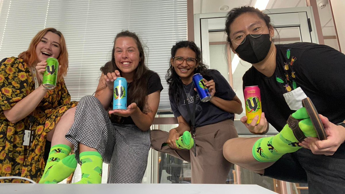 wednesday__d's tweet image. 3 Masters and 1 PhD all fueled by @VEnergyNZ 💚Not sponsored, but could be ;)... @MorganeMerien @keezeeahhh @gyoungylee #BrokeUniStudents #SponsorMePlease #FreeSocks