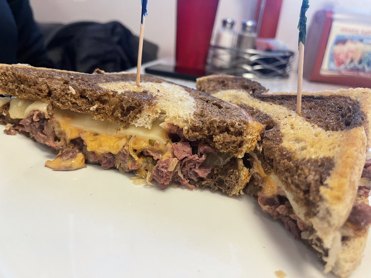 VisitMercerCoPA's tweet photo. Who is ready for next week 🍀💚 #donnasdiner #stpatricksday2022 #reubensandwich https://t.co/dtu5sWTpvu