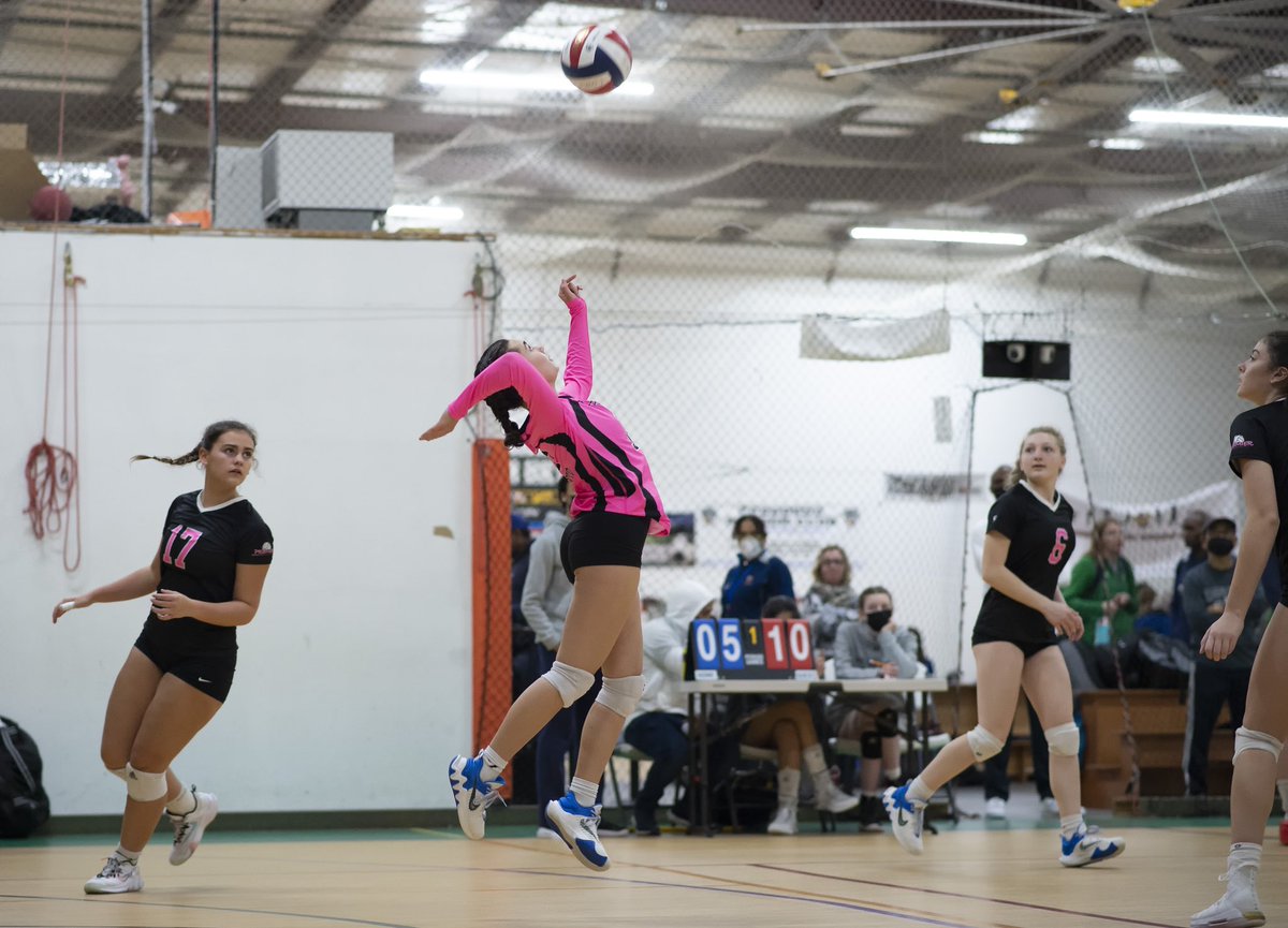 maggieclaire015's tweet photo. My club team Premier Wolves placed 4th in the Baltimore Elite 15/16 tournament at Odenton Sports Center last weekend.#volleyballrecruiting #volleyball #clubvolleyball #volleyballtournament #girlsvolleyball #ncaavolleyball #volleyballrecruit #libero #collegerecruiting  #recruiting https://t.co/fZPd2kNf9a