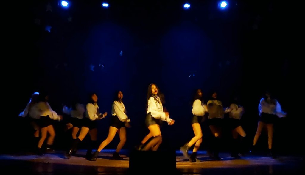 Eimy0418's tweet photo. 26/02/2022
Seven nightmares -
Dream Catcher Cusco 
Cover Black Teraphy 
#Eimy #FIESTA #IZONE #cover https://t.co/gJuWm70ZAl