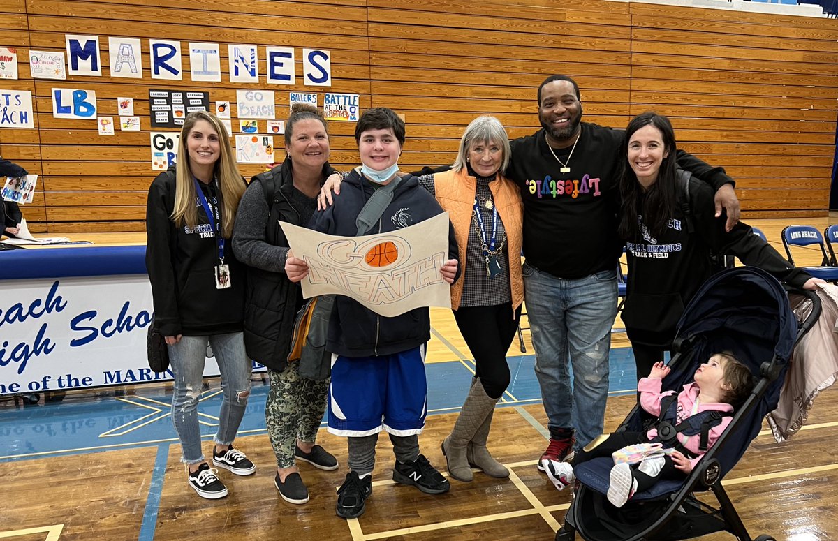 Such an amazing time watching our former students play in the Challenger Basketball Game at LBHS. The bleachers were packed! The support from our community is just incredible. I love LB 💙 <a href="/MrsHinkeLB/">Andrea Hinke</a>