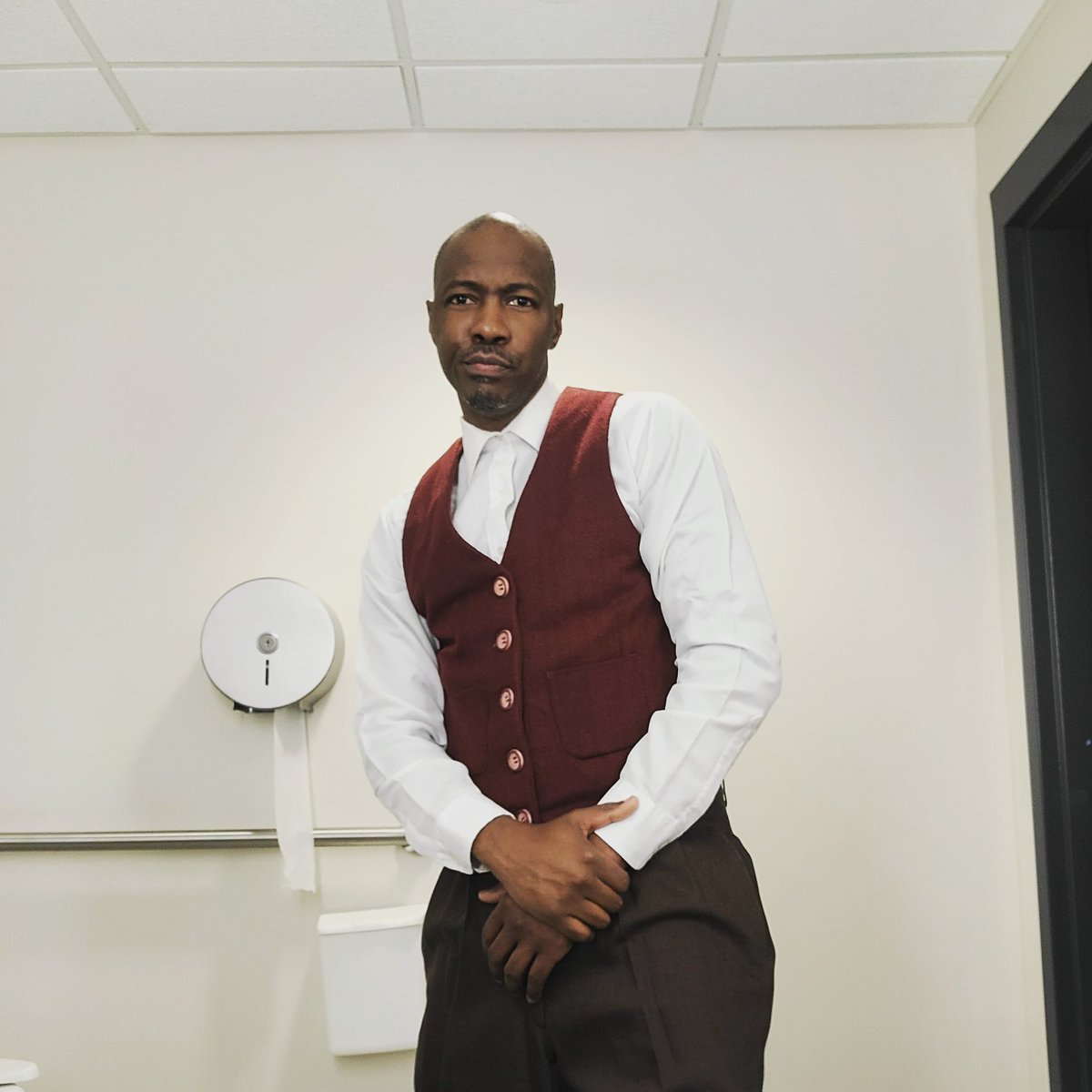 ShawnWhitsell's tweet photo. That early 1900's drip! π§ #OurTown #MrWebb #ActorLife https://t.co/cCfPOS8iWZ