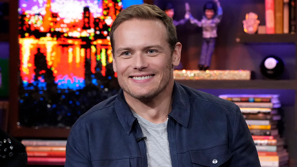 BravoWWHL's tweet photo. #Outlander star @SamHeughan shares his cuddling preferences: “I’m a big spoon definitely.”

https://t.co/GJJJCvAvTs https://t.co/RjkVSXRpuH