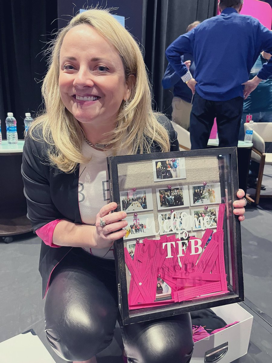 _Mpadilla_'s tweet photo. Yesterday we had the opportunity to hear @CallieField and leadership share exciting things coming to @TMobileBusiness, and we couldn’t be more excited! Dallas Townhall was 🔥 #WelcomeToTFB #IMCustomerObsessed https://t.co/bWxn5gfXpC