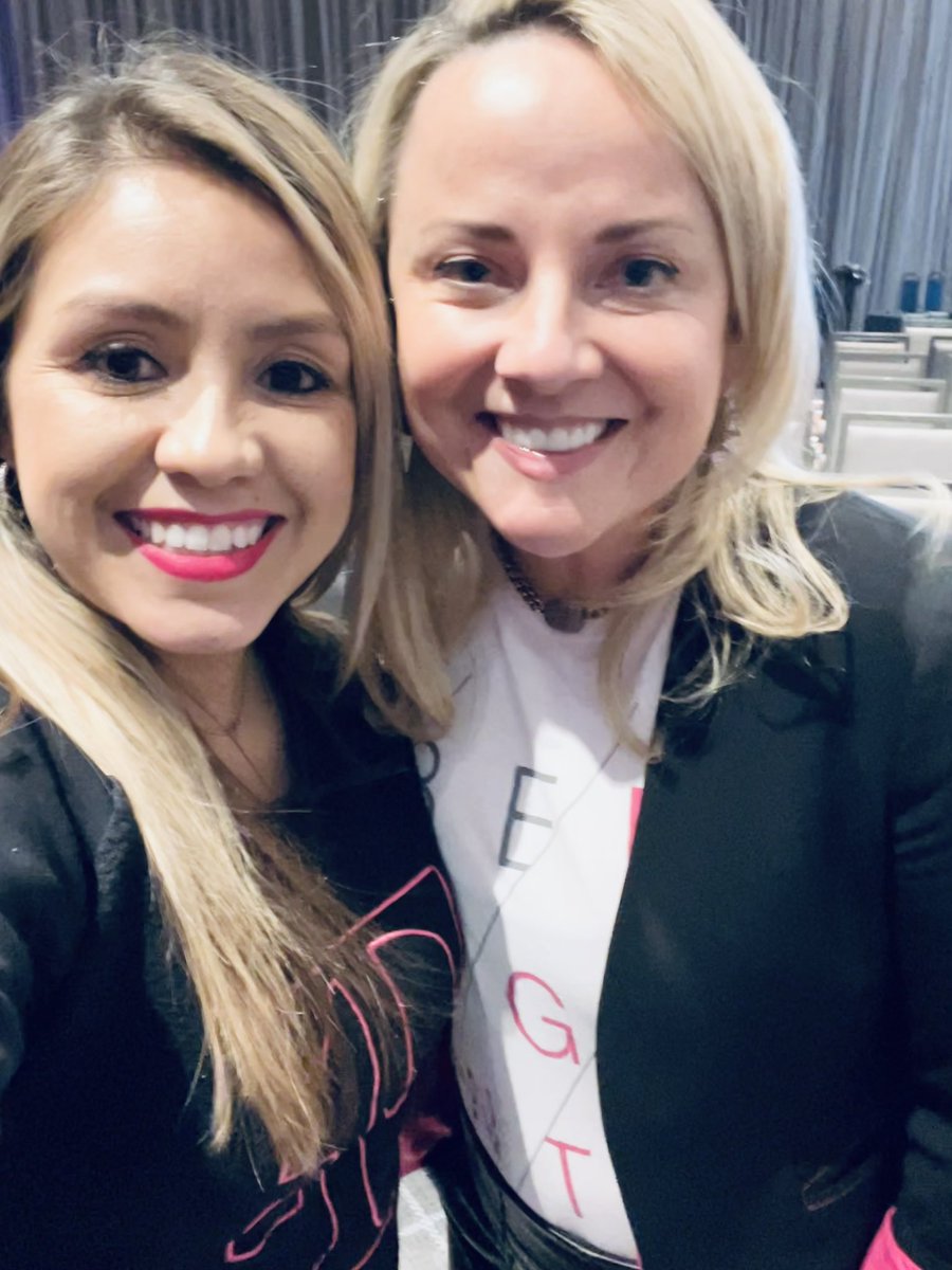 _Mpadilla_'s tweet photo. Yesterday we had the opportunity to hear @CallieField and leadership share exciting things coming to @TMobileBusiness, and we couldn’t be more excited! Dallas Townhall was 🔥 #WelcomeToTFB #IMCustomerObsessed https://t.co/bWxn5gfXpC