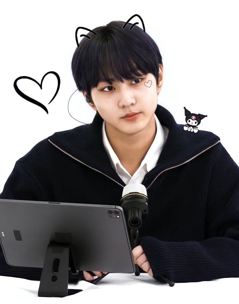 dustzcloud's tweet photo. butterfly can't stop me falling for u <33 https://t.co/U2Zt8MSioh