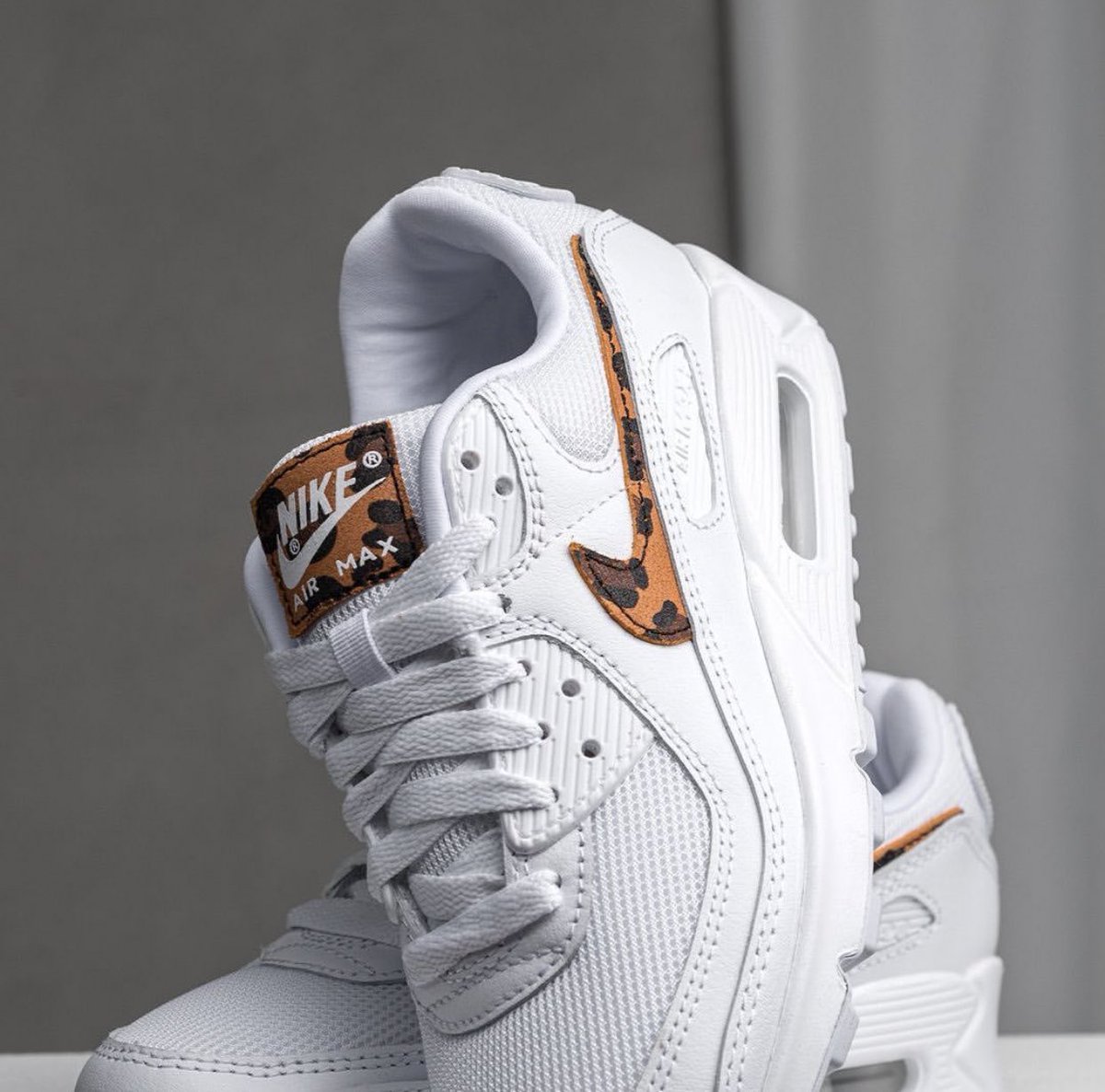 adamdecentral's tweet photo. Nike Air Max 90 https://t.co/t41UGujepC
