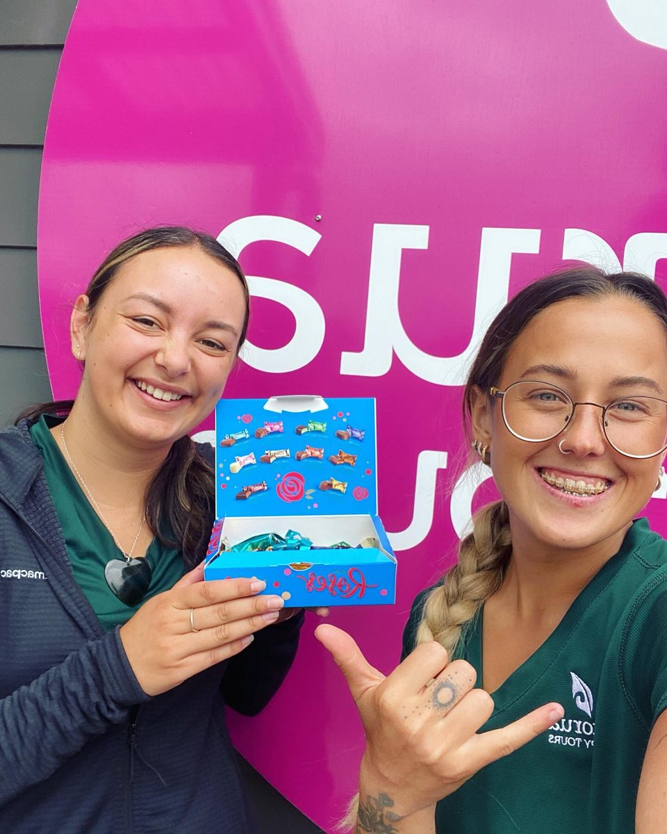 Canopy_Tours's tweet photo. When your customers give you chocolates after the best tour ever🎉

Teachers only day for Otumoetai Intermediate so guides Charley and Kiani had two families that were taking the kids out to have some Friday fun! 

How’s your Friday going?🤪

#feelgood #friday #tourism #nztourism https://t.co/HQc6VvyihG