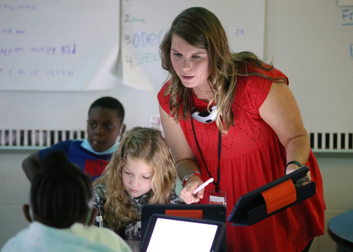 ClintonSchools's tweet photo. Have you heard the news?

CPSD's Teacher of the Year Meredith Jierski is one of four teachers in contention for the Mississippi Teacher of the Year title.

Congratulations to our own Mrs. Jierski! https://t.co/u31uAKUOWA