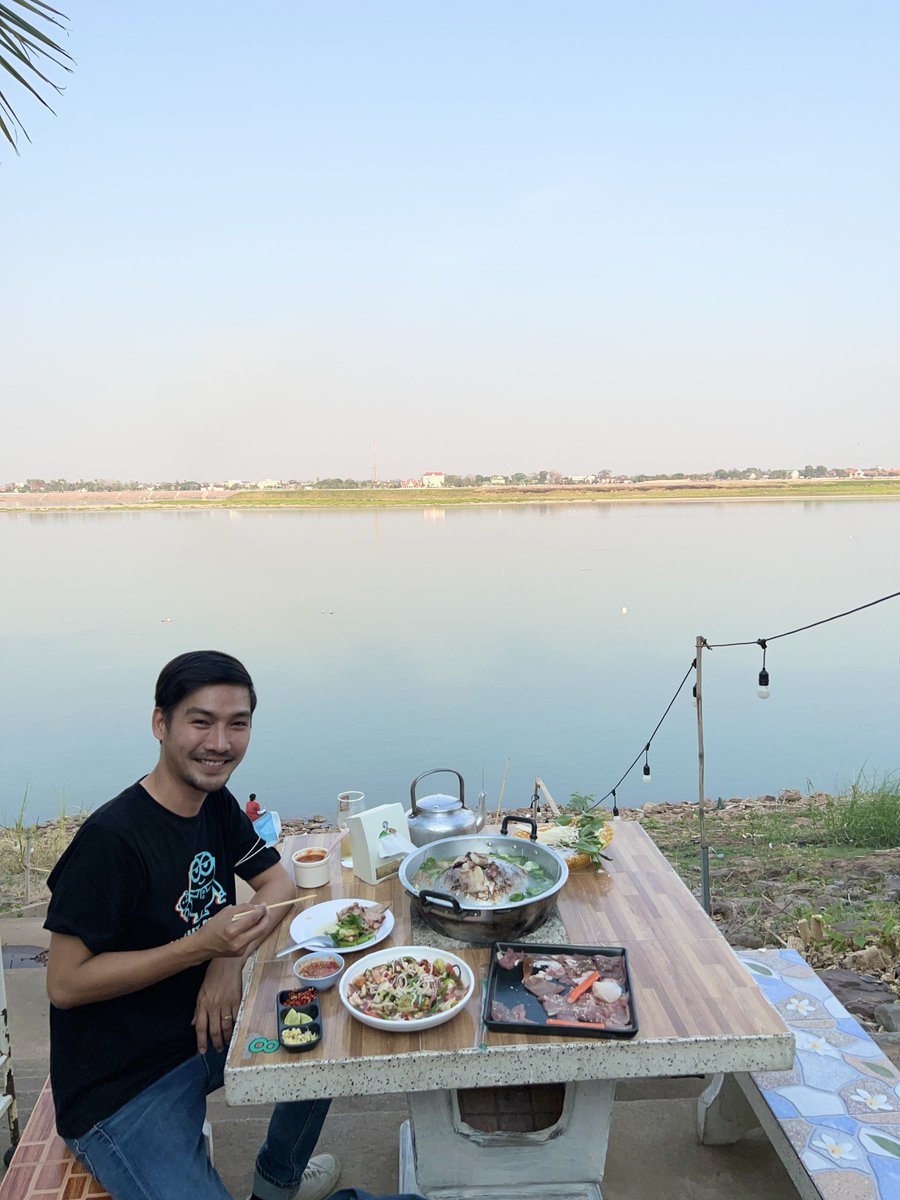 tor_vlog's tweet photo. หมูกะทะร้านนี้อร่อย ชิวมากก #มุกดาหาร #ของอร่อยมุกดาหาร https://t.co/2TymNws5nu