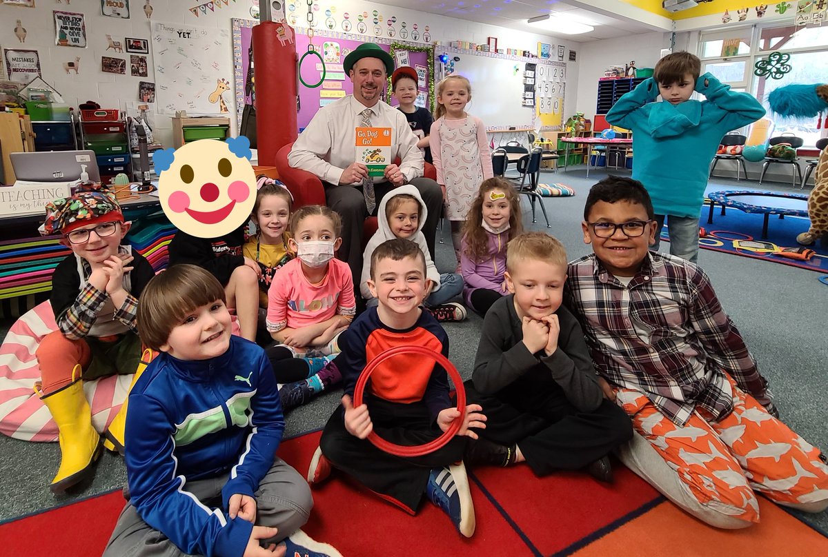 mrsjrocksk's tweet photo. Thank you to Mr. Bodwell @WBPSwildcats for reading Go, Dog, Go! to us on Wacky Wednesday! Special shout out to your helper Rylee...you two made a great team! @SSSchoolWB https://t.co/cpYNWw5R2e