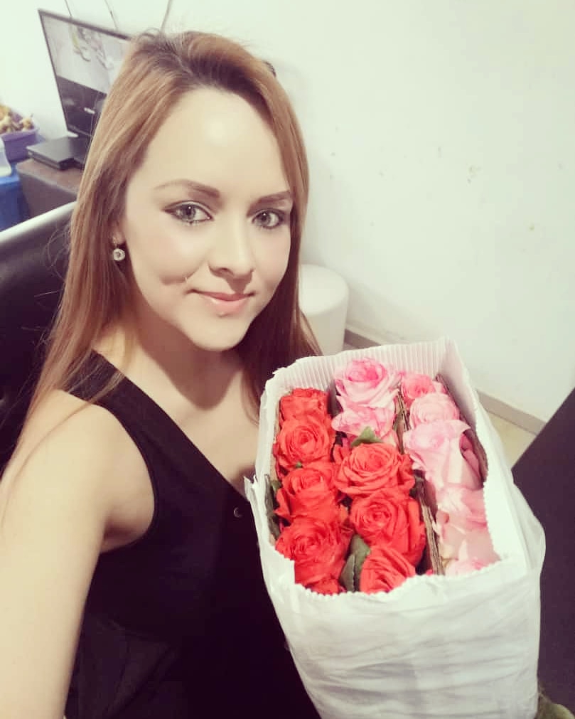 Angeles Lamas on X: No necesitas que sea un día especial🎂 para dar  detalles a una mujer 💐 t.conYt00i27t5  X