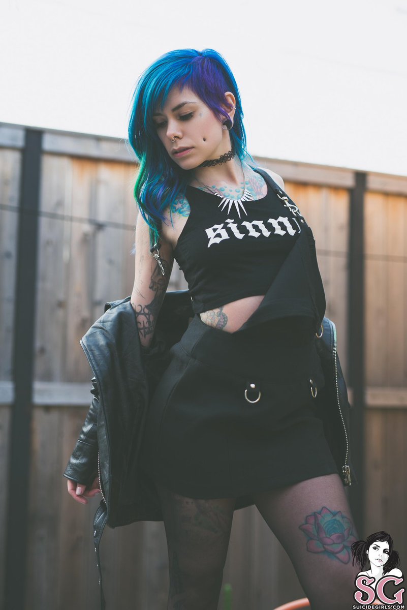 denver_maxx_'s tweet image. New Suicidegirls set is LIVE! Go give some love 🖤🖤 @SuicideGirls 

Shot by @LadyCreepin 🖤🖤

suicidegirls.com/girls/denverma…