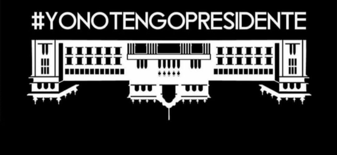 Paomotion's tweet photo. #YoNoTengoPresidente  pónganlo en su perfil #ChileEstaDeLuto https://t.co/wgZhJL0im1