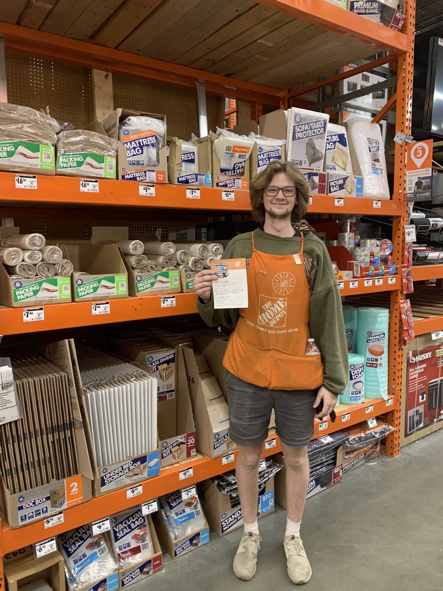 A HUGE shout out to griffin! His selfless actions and value based decisions set him apart! His continual help with equipment training and unload help has made a positive impact! @brenten_ludlow @BPlantenberg @Heather38228391 @RennierAsm1970 @Ryan05737690 @MystiHammes