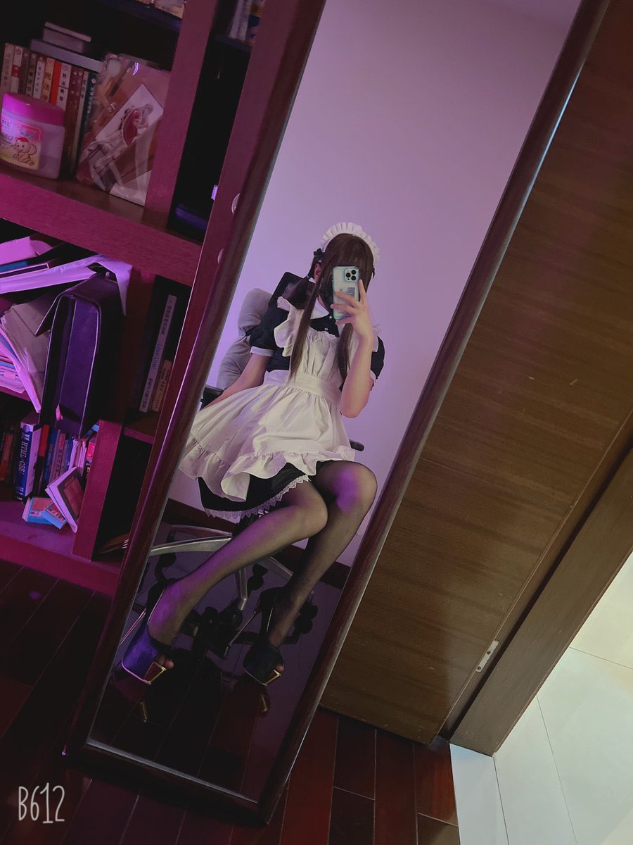 qiujiang2000's tweet photo. 今天是女仆哦🥰贴贴 https://t.co/52Y77FrmQj