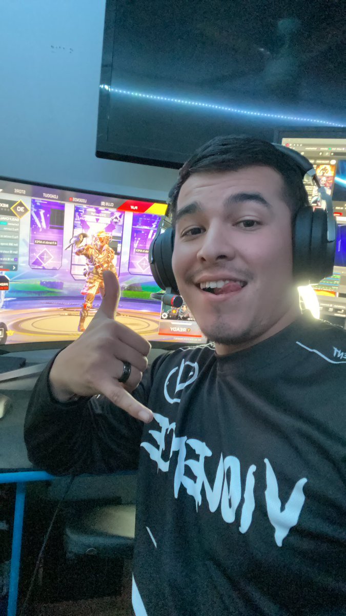 ivan1of1's tweet photo. We live! | Reppin the org @LAViolence_ #ViOUp | https://t.co/r0RSNu25oT #StreamCaster #BetterThanMostTV #MFAM #ApexLegends https://t.co/rUPcwygZjU