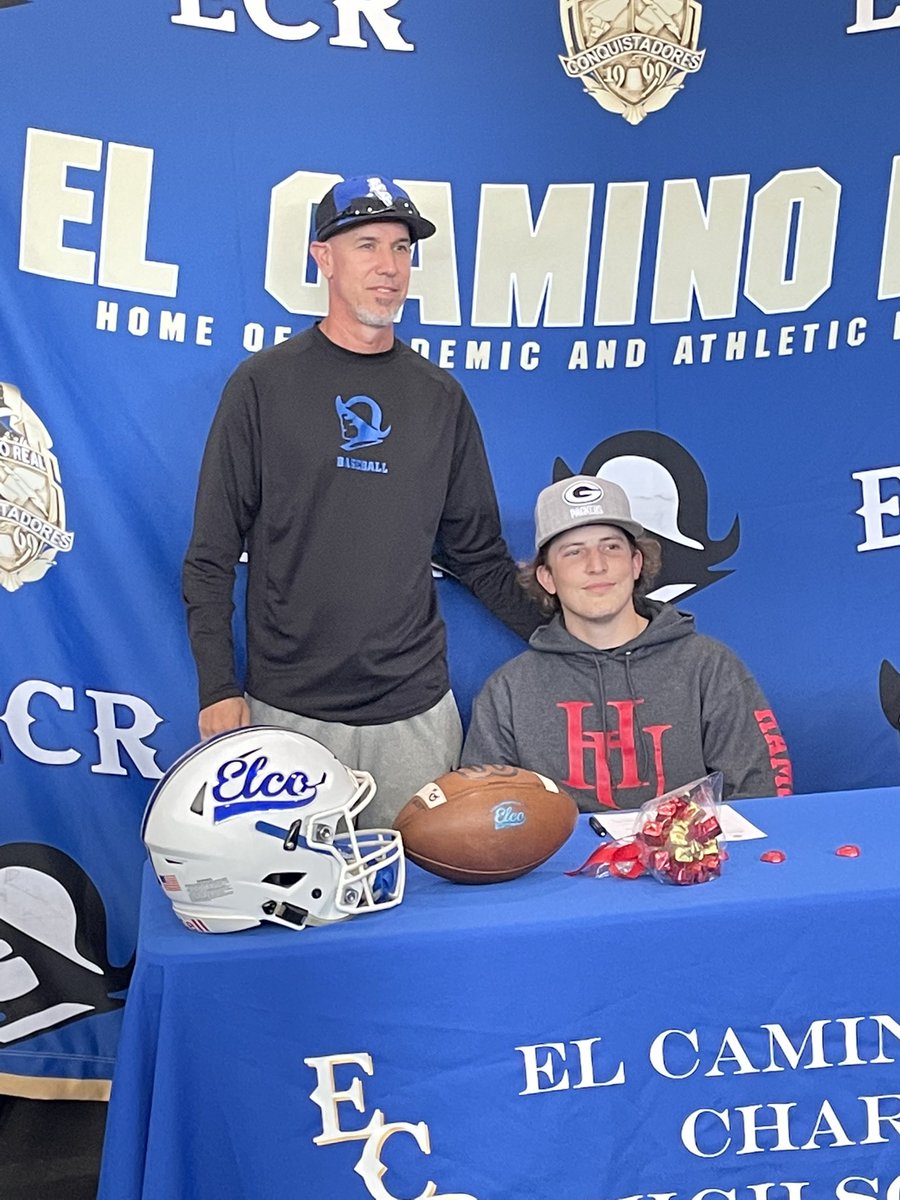 Congrats <a href="/TroySpellman_3/">Troy Spellman</a> on signing today with Hamlin for football! 2-sort athlete! 🏈 ⚾️