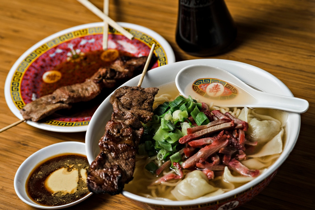 Everyone from Hawaii knows Saimin is a huge staple when it comes to local eating, but its history runs much deeper than most people know. 🍜 

See how it all began on Palm, our luxury media channel for the residents of Park Lane Ala Moana:
bit.ly/3KizTiv