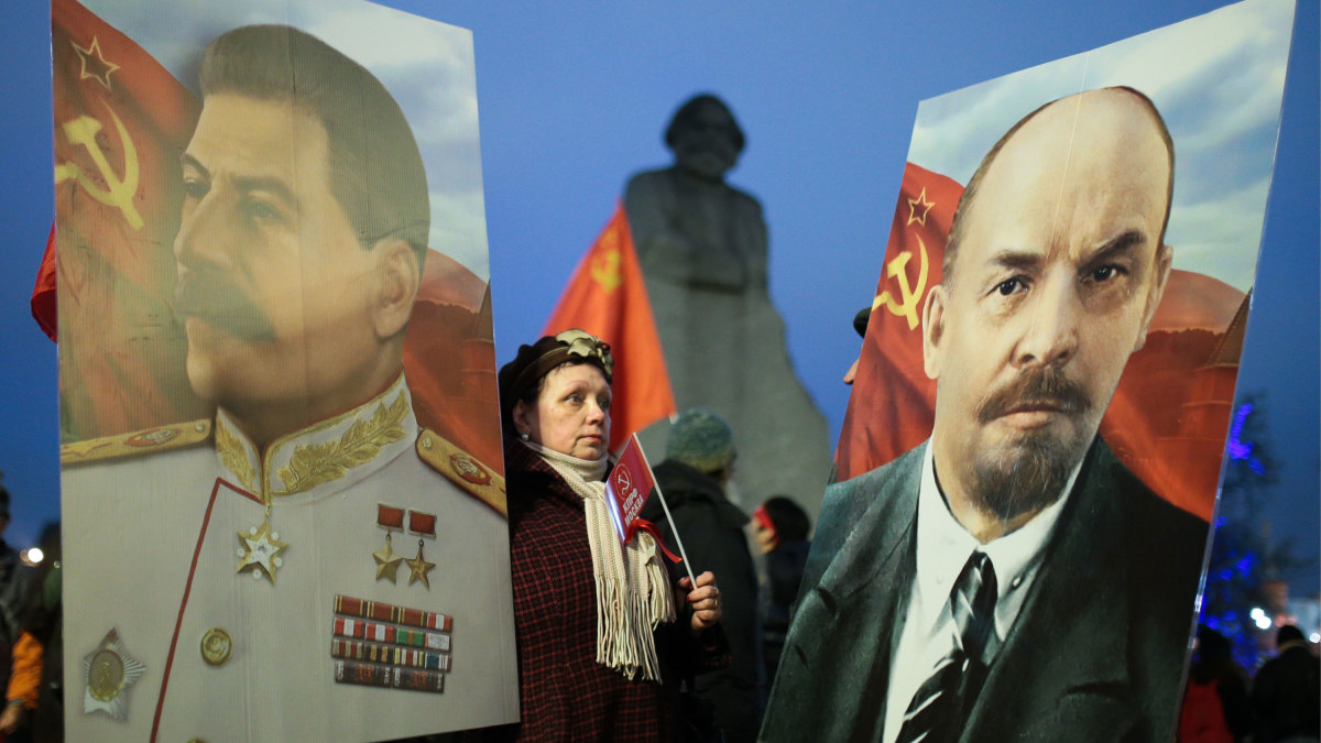 c_katsari's tweet photo. Soviet Union Leaders: A Timeline https://t.co/4kmPHlmZCC https://t.co/oK2bU18t9x