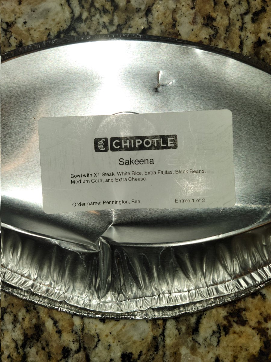 sccmorgan's tweet photo. @ChipotleTweets wondering where the steak and fajitas veggies are let alone extra amount of both I paid for. This mobile order is disappointing 🤔 https://t.co/Uc8KCYsSO7
